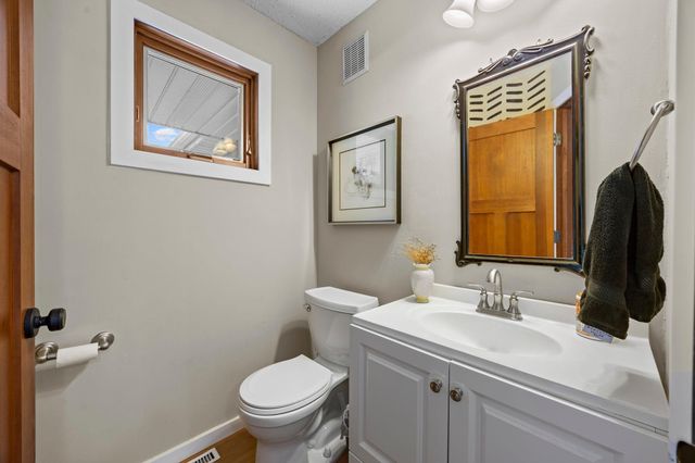 17633 Iberia Avenue, Lakeville, MN 55044