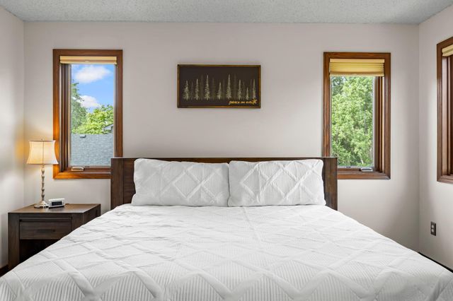 17633 Iberia Avenue, Lakeville, MN 55044