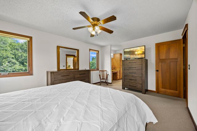 17633 Iberia Avenue, Lakeville, MN 55044