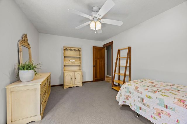 17633 Iberia Avenue, Lakeville, MN 55044