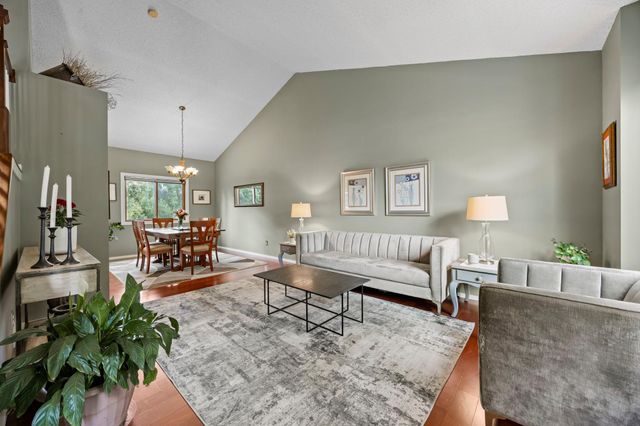 17633 Iberia Avenue, Lakeville, MN 55044