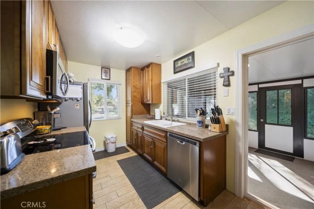 19508 Avenue Of The Oaks, Newhall, CA 91321