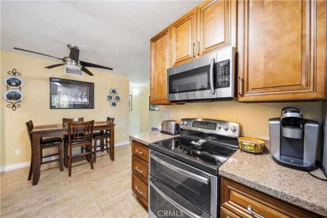 19508 Avenue Of The Oaks, Newhall, CA 91321