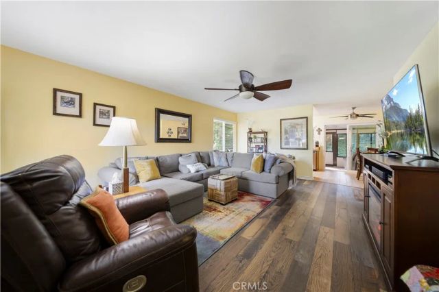 19508 Avenue Of The Oaks, Newhall, CA 91321