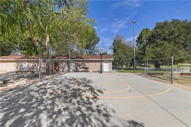 19508 Avenue Of The Oaks, Newhall, CA 91321