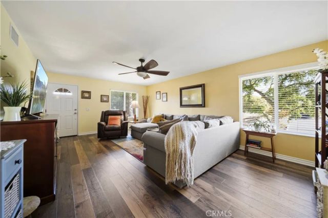 19508 Avenue Of The Oaks, Newhall, CA 91321