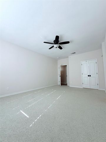 300 Western Sky TRL, Jarrell, TX 76537