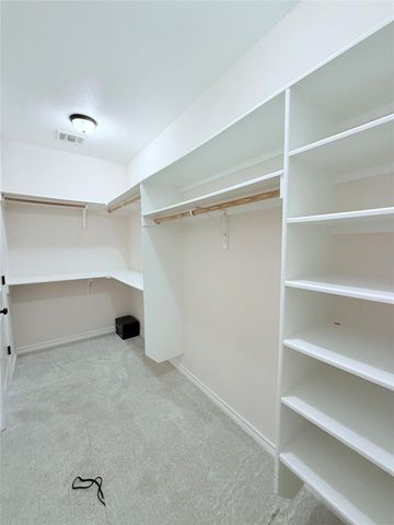 300 Western Sky TRL, Jarrell, TX 76537