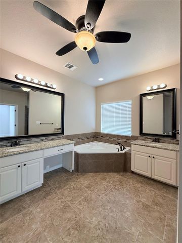 300 Western Sky TRL, Jarrell, TX 76537