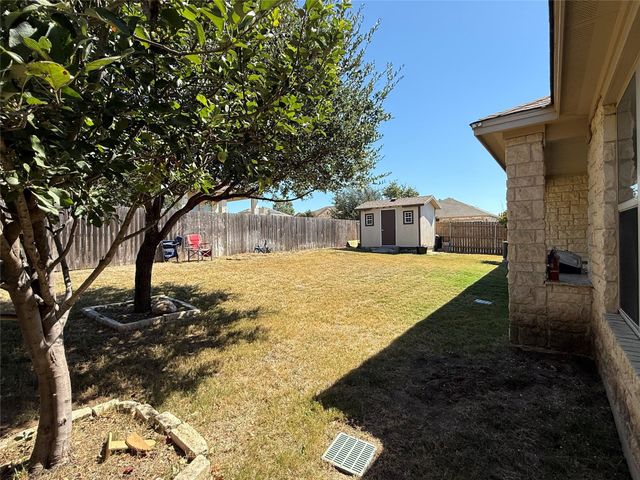 300 Western Sky TRL, Jarrell, TX 76537