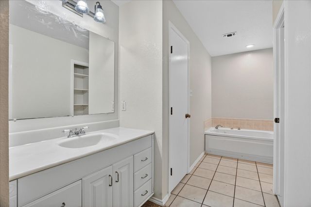 4697 Holbrook Road, Springtown, TX 76082