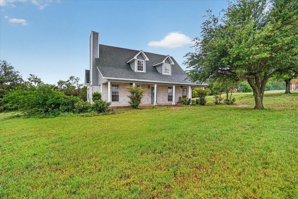 4697 Holbrook Road, Springtown, TX 76082