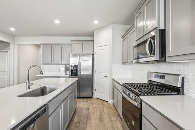 1404 Fremont Trail, Cleburne, TX 76033