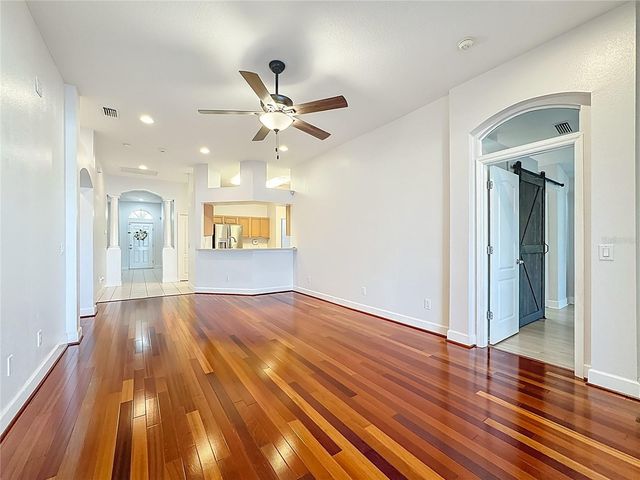 9830 WHITE BARN WAY, Riverview, FL 33569