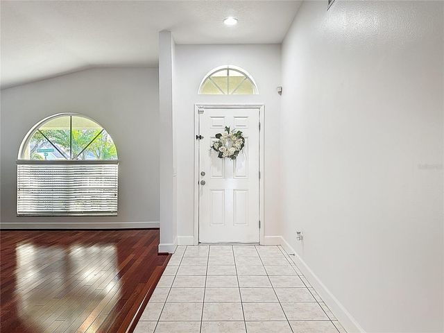 9830 WHITE BARN WAY, Riverview, FL 33569