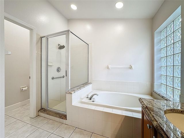 9830 WHITE BARN WAY, Riverview, FL 33569