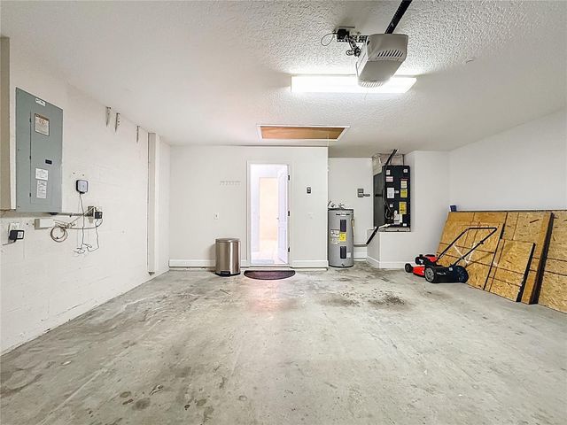 9830 WHITE BARN WAY, Riverview, FL 33569