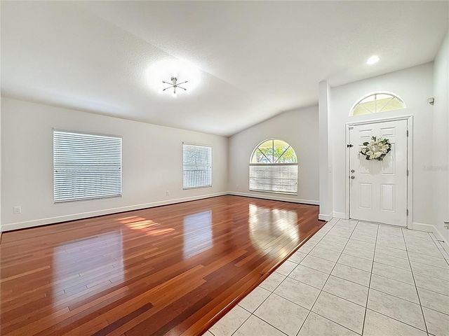 9830 WHITE BARN WAY, Riverview, FL 33569