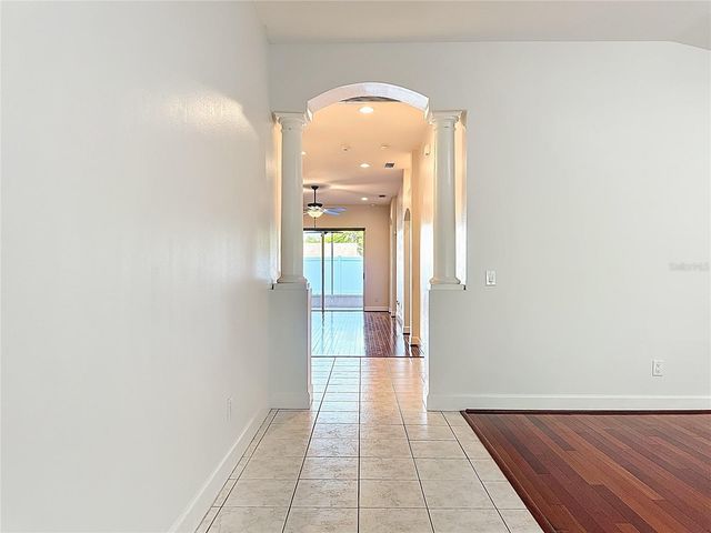 9830 WHITE BARN WAY, Riverview, FL 33569