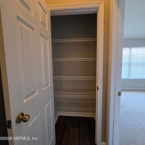 5875 PARKSTONE CROSSING Drive, Jacksonville, FL 32258