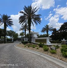 5875 PARKSTONE CROSSING Drive, Jacksonville, FL 32258
