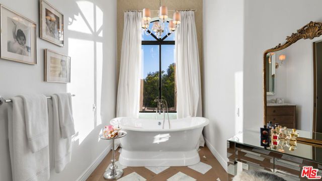 6110 Merritt Drive, Malibu, CA 90265