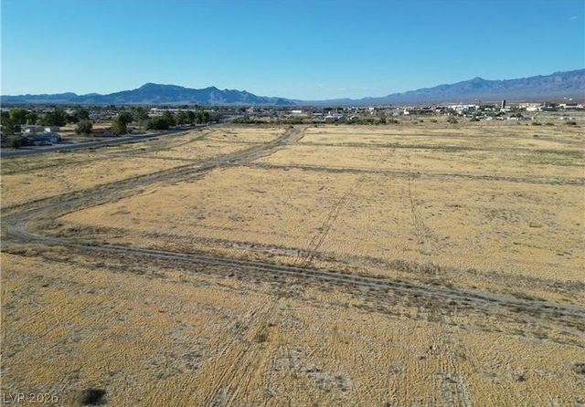 1581 East Eaglewing Street, Pahrump, NV 89048