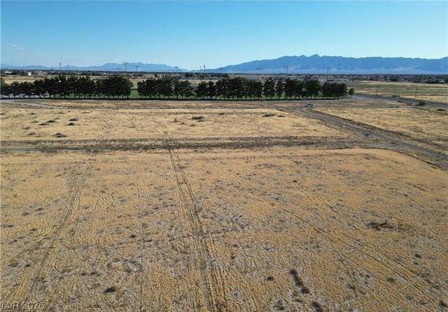 1581 East Eaglewing Street, Pahrump, NV 89048