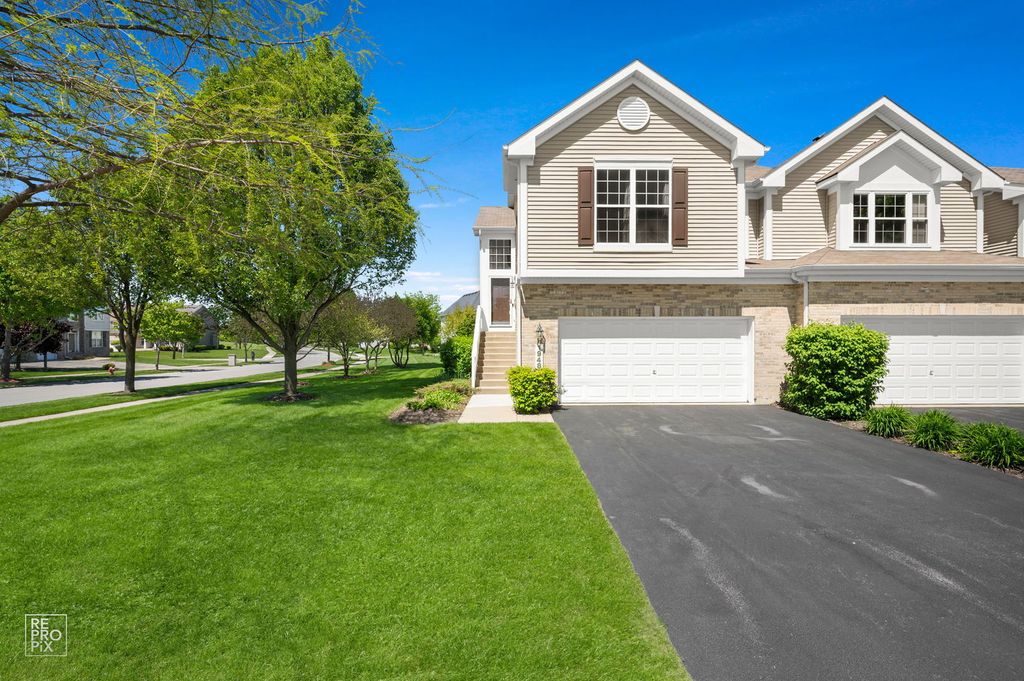1948 Sundrop Court, Bartlett, IL 60103