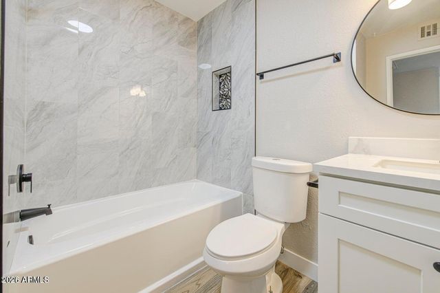 3238 W ALTADENA Avenue, Phoenix, AZ 85029