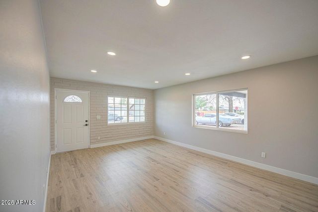 3238 W ALTADENA Avenue, Phoenix, AZ 85029