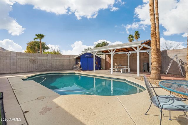 2220 E Blanche Drive, Phoenix, AZ 85022