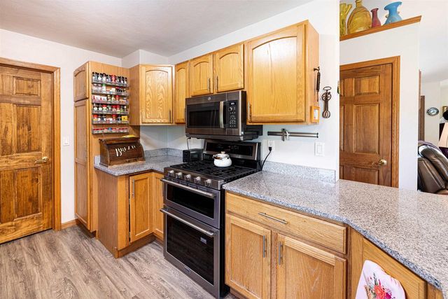 W972 James Court, Brodhead, WI 53520