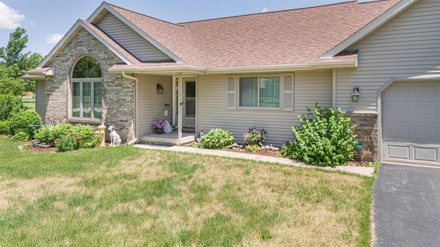 W972 James Court, Brodhead, WI 53520