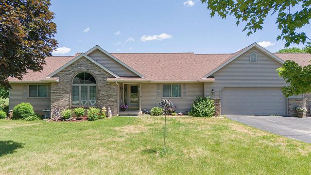 W972 James Court, Brodhead, WI 53520