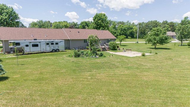W972 James Court, Brodhead, WI 53520