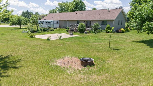 W972 James Court, Brodhead, WI 53520