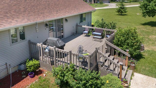 W972 James Court, Brodhead, WI 53520