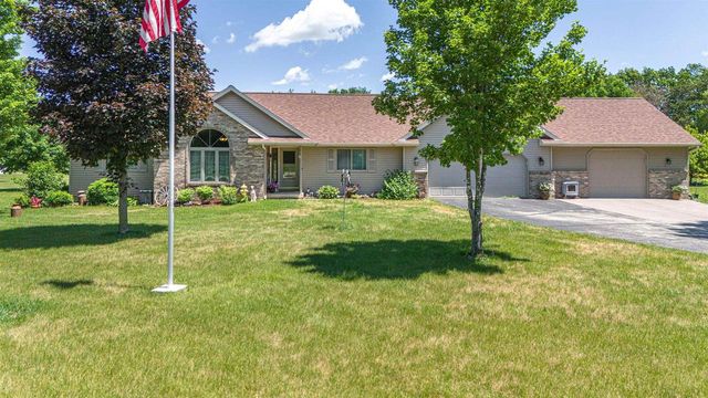 W972 James Court, Brodhead, WI 53520