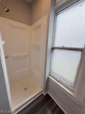 1011 E 72nd Place, Cleveland, OH 44103