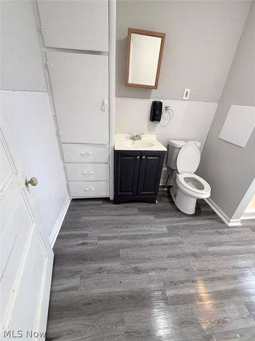 1011 E 72nd Place, Cleveland, OH 44103