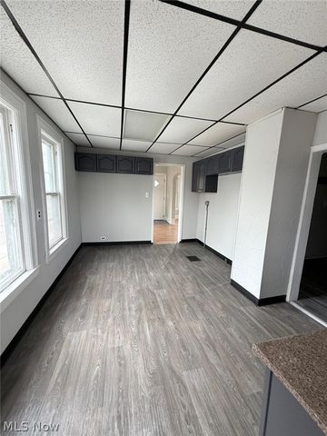 1011 E 72nd Place, Cleveland, OH 44103