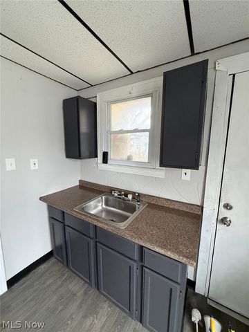 1011 E 72nd Place, Cleveland, OH 44103