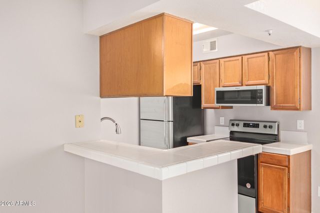 10610 S 48TH Street 1044, Phoenix, AZ 85044