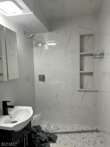 704 N Broad St 3D, Elizabeth City, NJ 07208