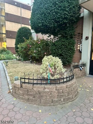 704 N Broad St 3D, Elizabeth City, NJ 07208