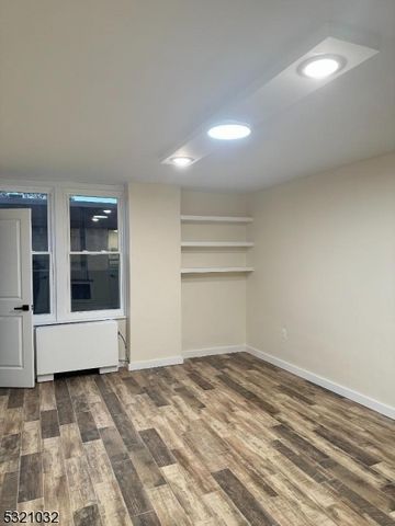 704 N Broad St 3D, Elizabeth City, NJ 07208