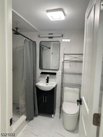 704 N Broad St 3D, Elizabeth City, NJ 07208