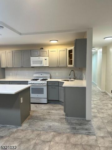704 N Broad St 3D, Elizabeth City, NJ 07208