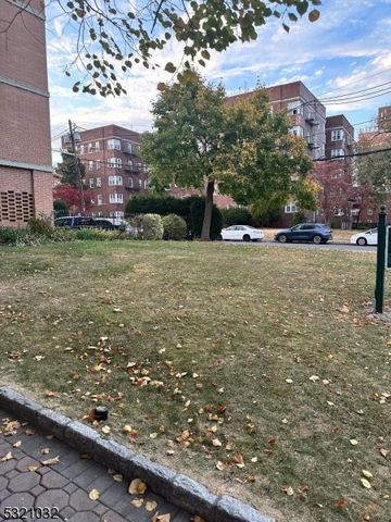 704 N Broad St 3D, Elizabeth City, NJ 07208